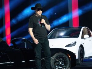Tesla sold 75% of its Bitcoin, Musk says Dogecoin still with him